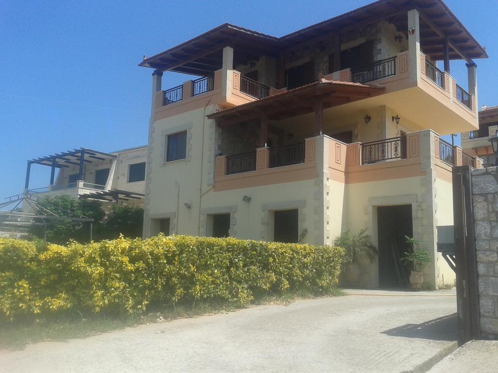 Nikos Studio *
